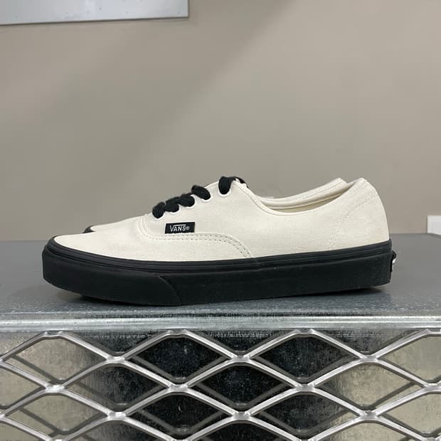 반스 어센틱 스웨이드 마쉬멜로우 블랙 250