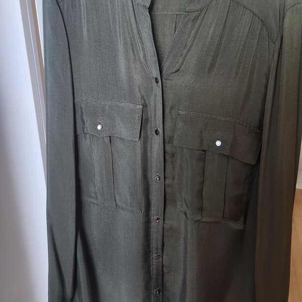 자라 카키색 블라우스