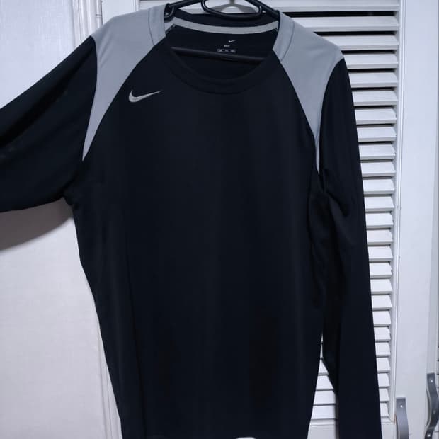 110 나이키 토탈90 기능성티셔츠 운동복