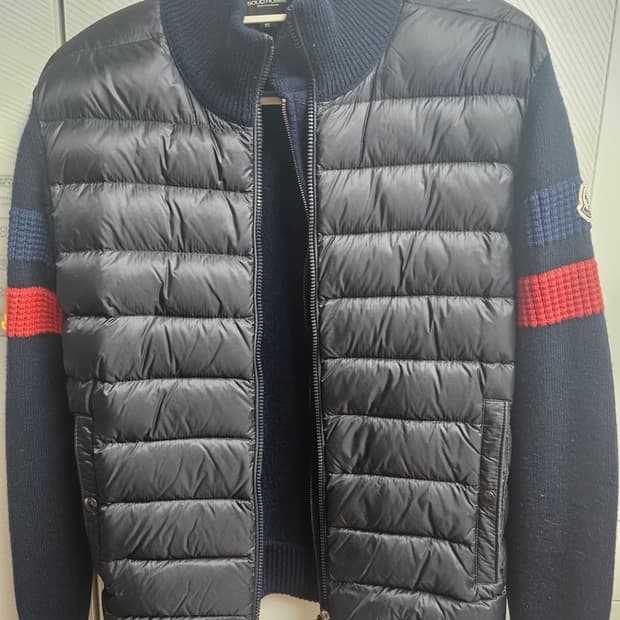 몽클레어 니트패딩