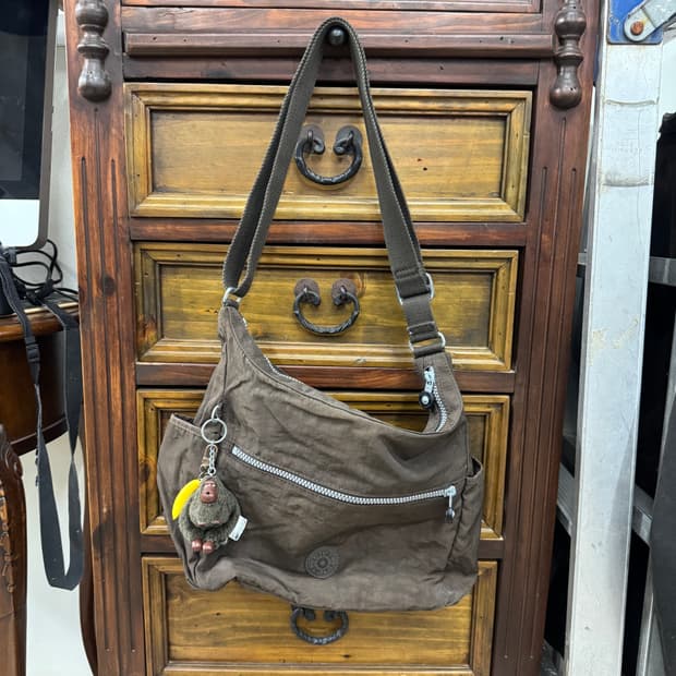 키플링 크로스백