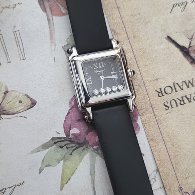 정품 쇼파드 해피 스포츠 5P 다이아 스퀘어 쿼츠 시계[정품박스 포함]