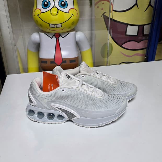 나이키 에어맥스 DN 240