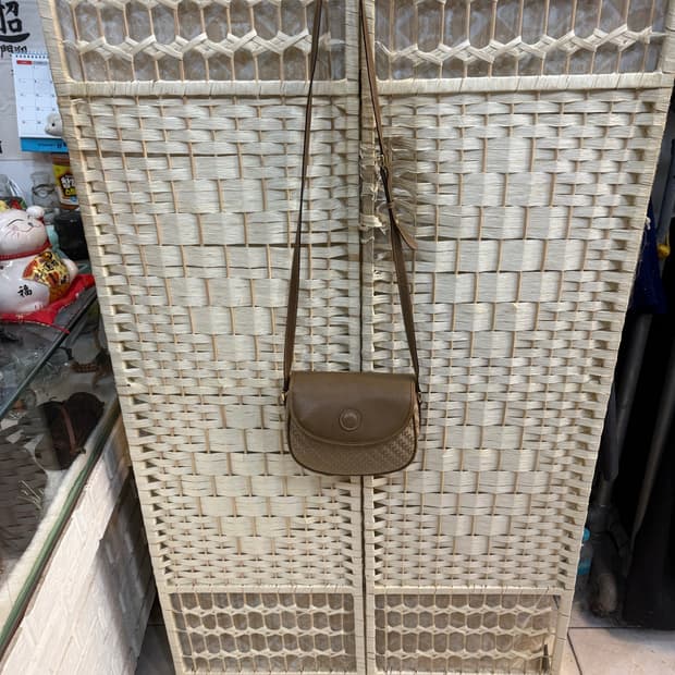 정품 구찌 빈티지 크로스백 팝니다