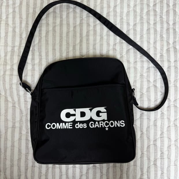 꼼데가르송 CDG 크로스백