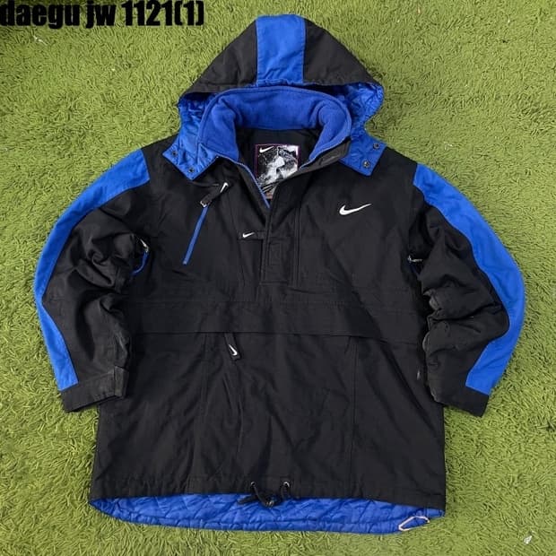 나이키 아노락