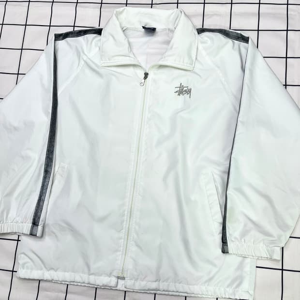 스투시 화이트 사이드라인 바람막이