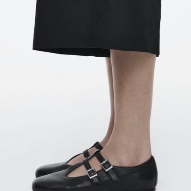 코스 바 디테일 발레 플랫