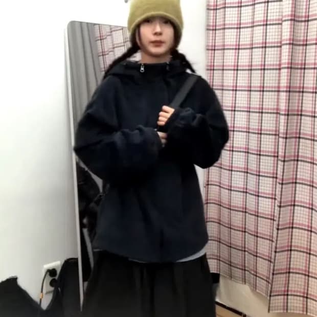 예잇 배색 체크 후드 후리스집업 네이비