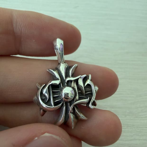 크롬하츠 ch플러스 참 펜던트