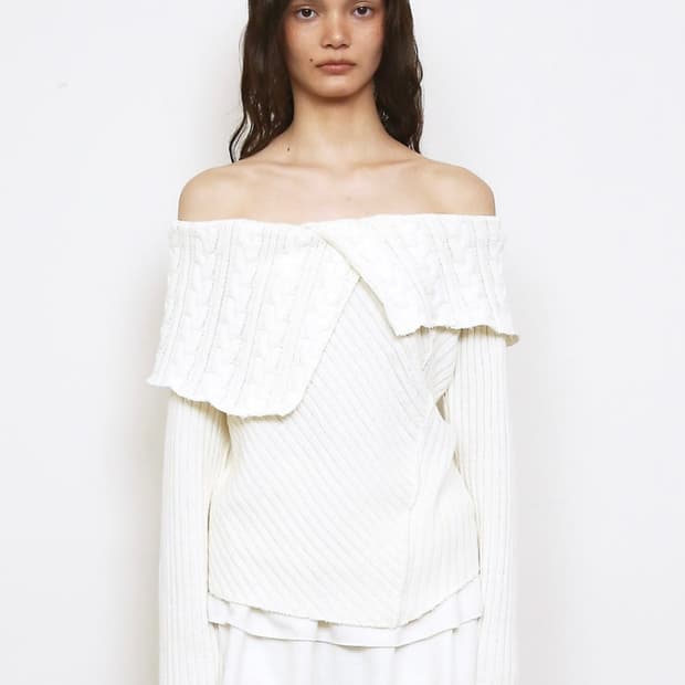 폴리수엠 오프숄더 니트 크림