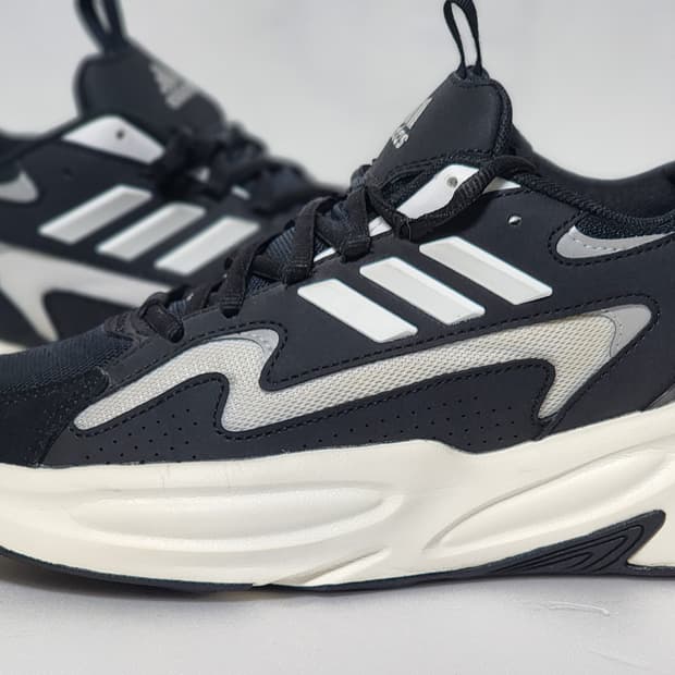아디다스 오즈웨이브 블랙화이트 ID3573 245mm 상태최상