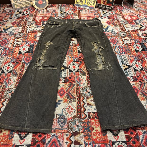 True Religion JOEY Distressed Flare 29
