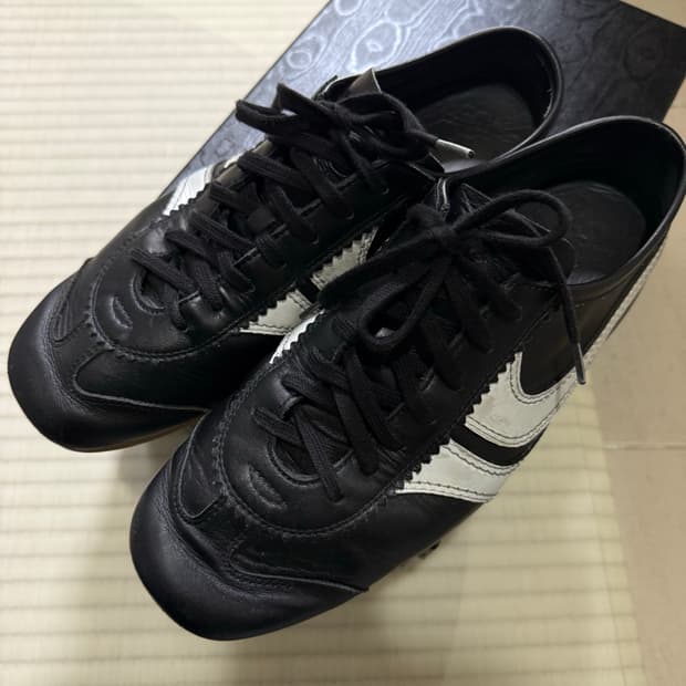 드리스 반 노튼 스니커즈