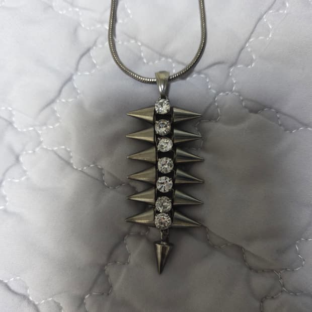 스터드 실버 목걸이