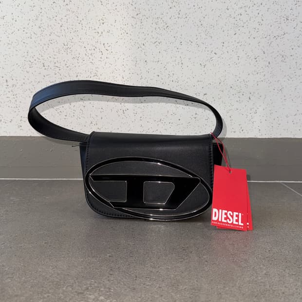 Diesel 1DR Mini Bag Plaque Black (새제품)