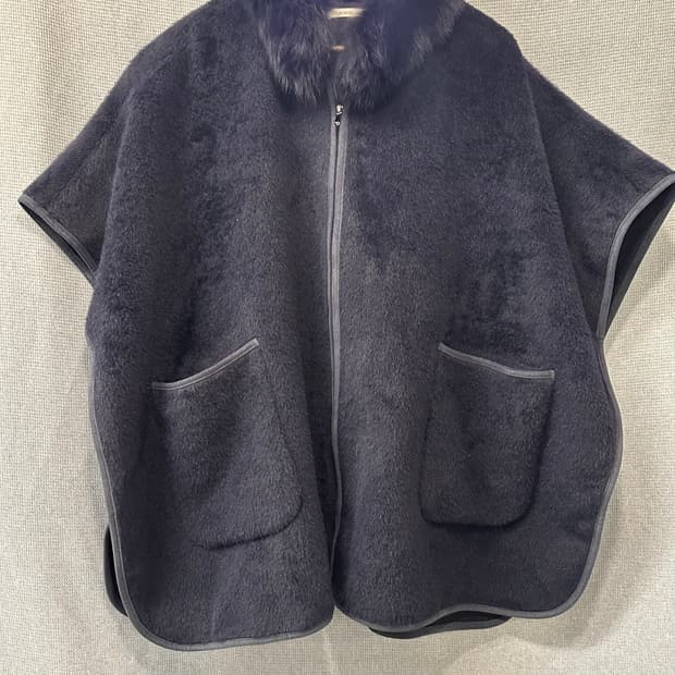 라시엔토 Laciento 폭스퍼 포인트 케이프 코트