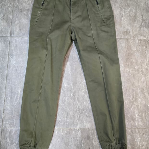 juun.j 카키색 조거 팬츠