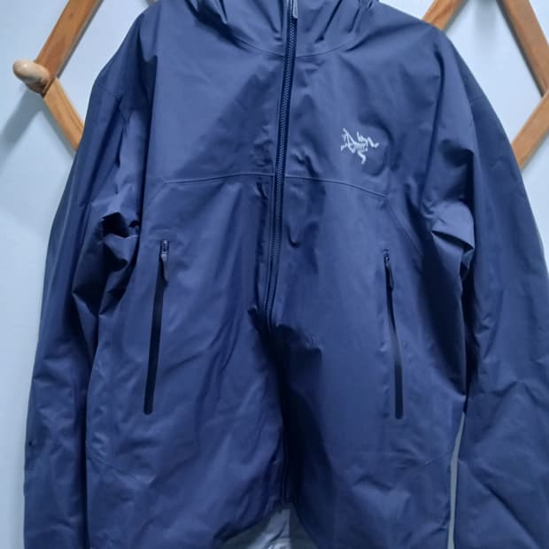 아크테릭스 베타자켓 L 블랙사파이어