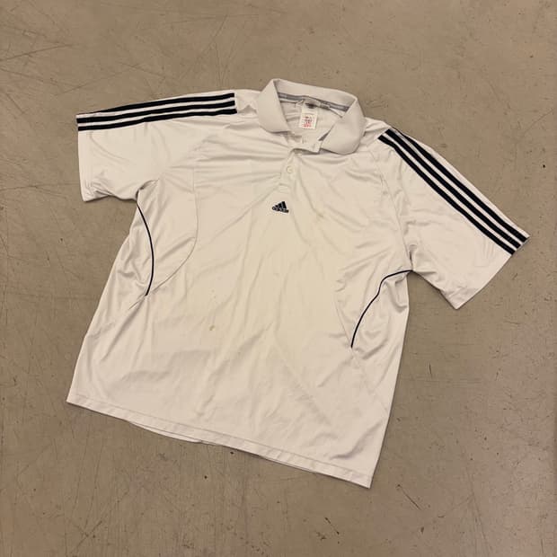 아디다스 센터로고 스포티 카라티셔츠