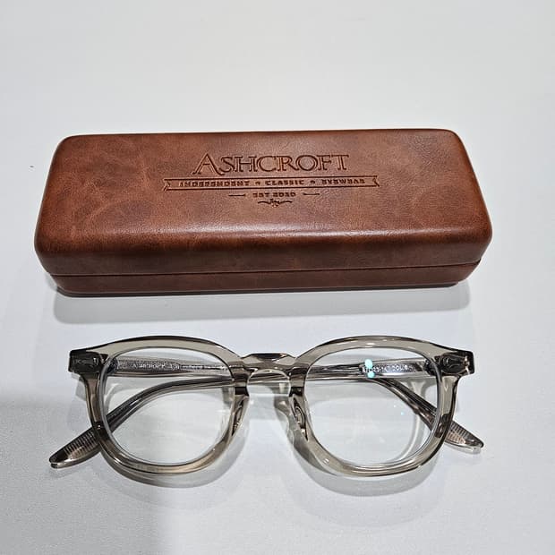 애쉬크로프트 긴즈버그 헤리티지 안경