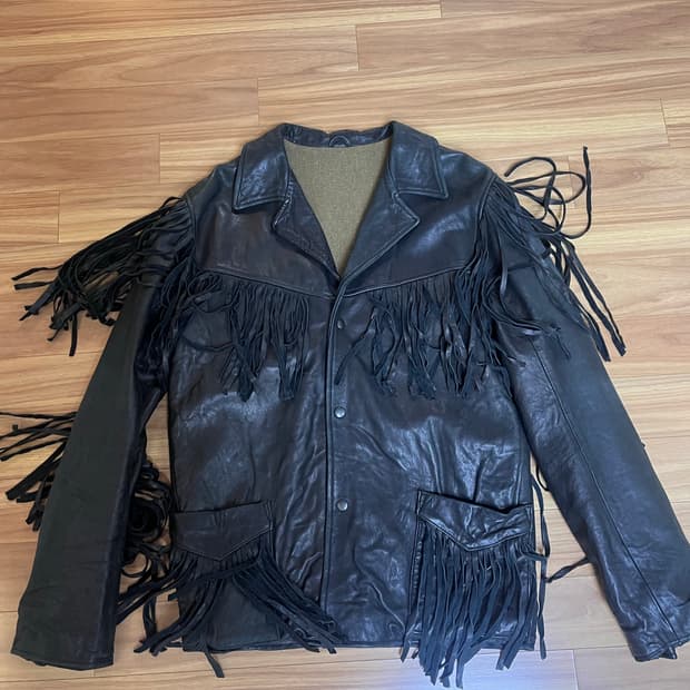 루이스레더 x 캐피탈 프린지 재킷 42