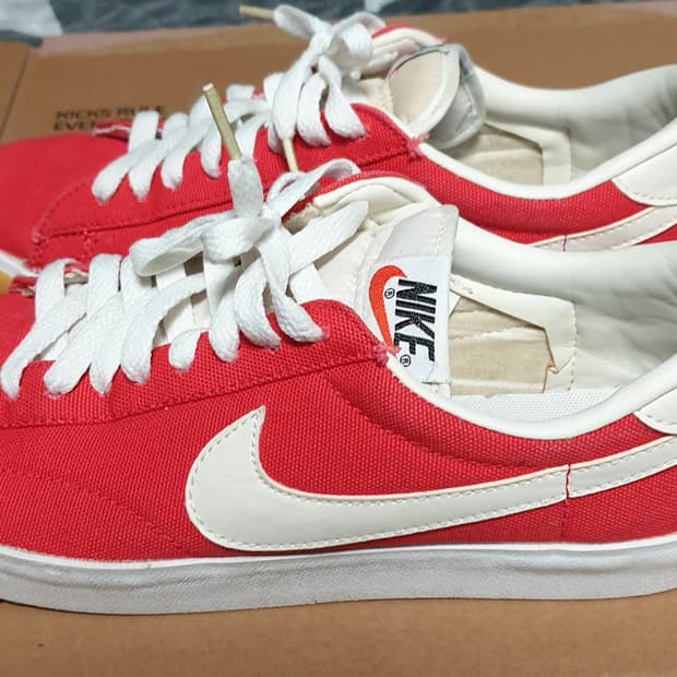 나이키 테니스 클래식 스니커즈 유니버시티레드 (260)