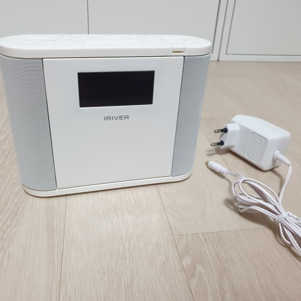 아이리버 IA20 CD 플레이어 화이트