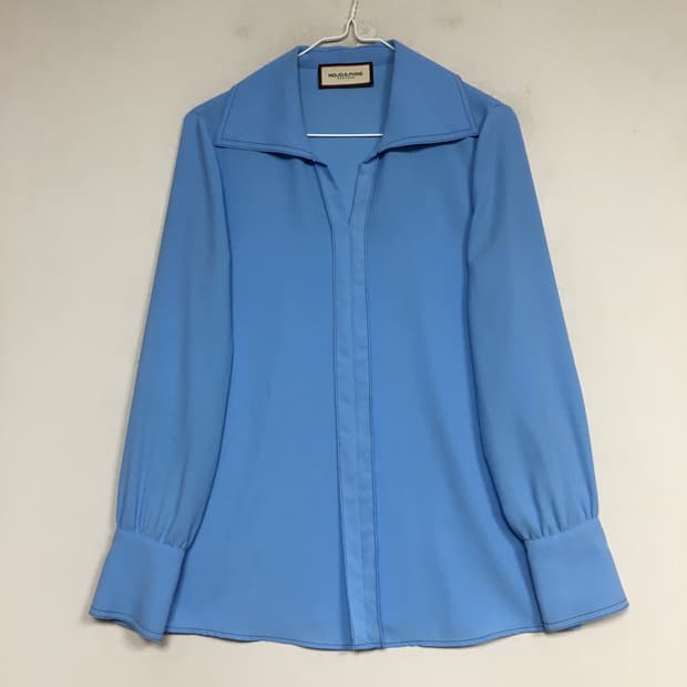 모조에스핀 심플 카라 블라우스 55