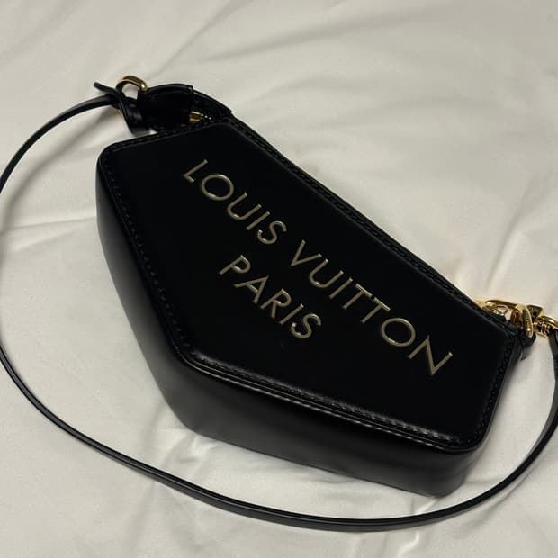 루이비통 포쉐트 에큐송 블랙 (네고가능)