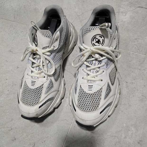악셀아리가토 275 마라톤 러너 화이트/실버