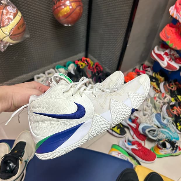 카이리 4 화이트 딥 로얄 블루