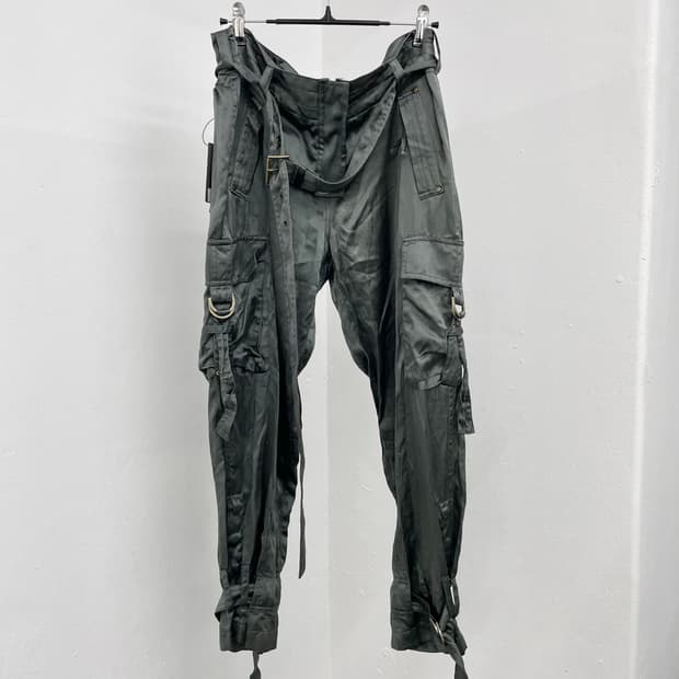타임 y2k 새틴 버클 디테일 카프리팬츠*레어