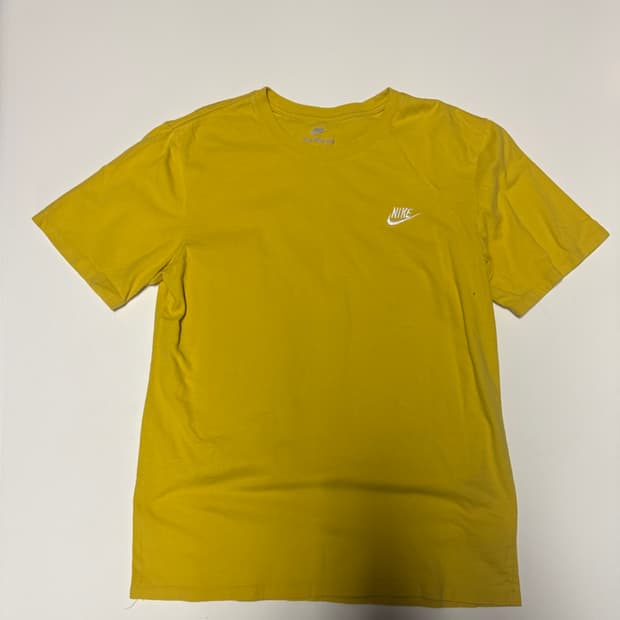 나이키 Nike 옐로우 기본 스우시 반팔 티셔츠 M ~ L