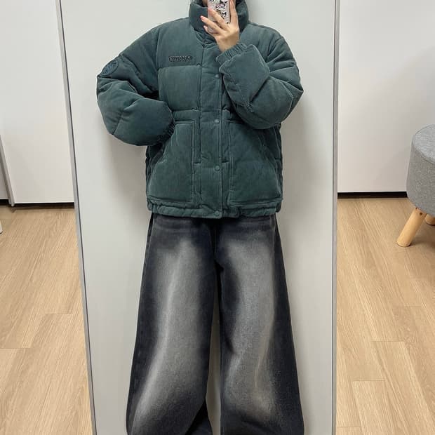 (공유착용) 디스커버리 익스페디션 헤딘 코듀로이 덕다운 숏패딩