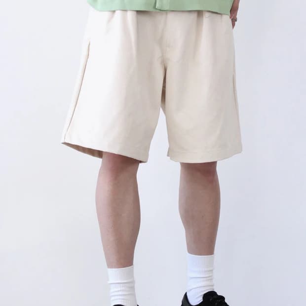 [32] PAA 더블 플리츠 쇼츠 IVORY