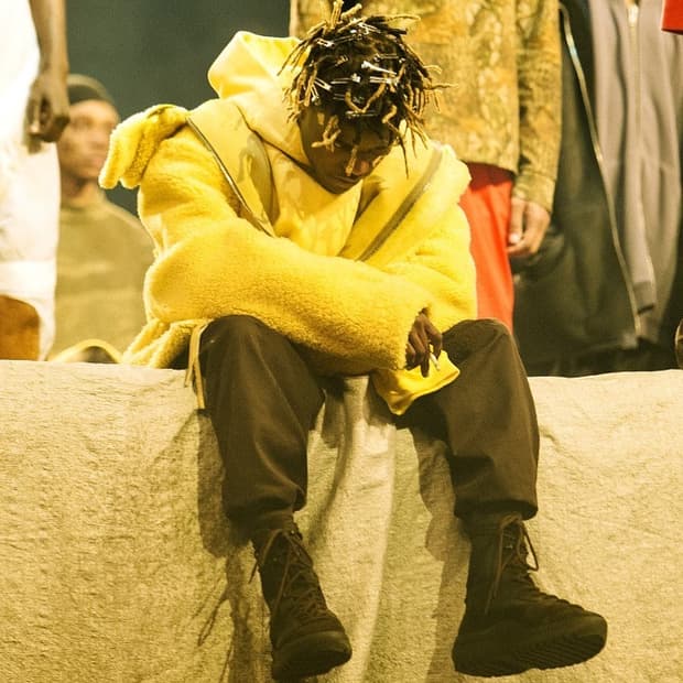 Yeezy season 제품들 매입해요 판매자 가격 우선