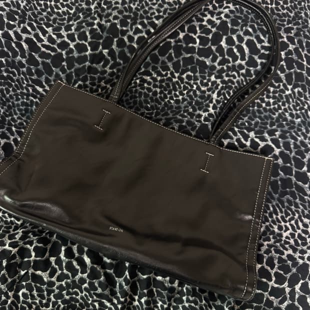 스탠드오일 오블롱백 블랙