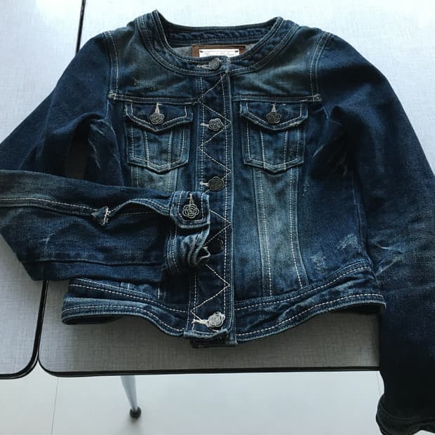rose button denim jacket