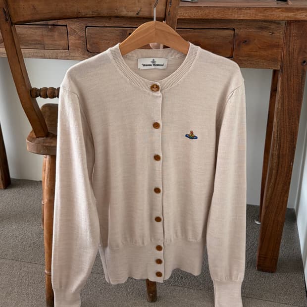 비비안 웨스트우드 가디건