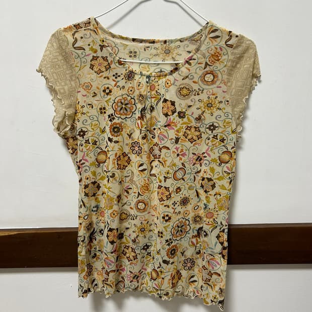 Phoebe top