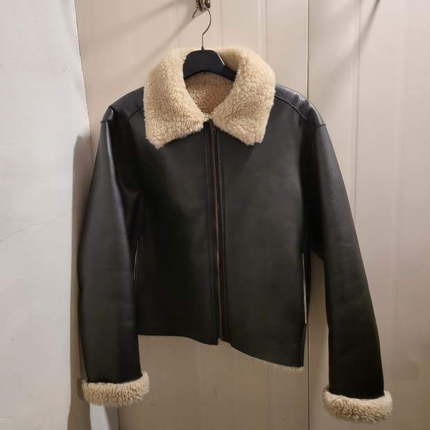 파사드패턴 램스울 블랙 무스탕