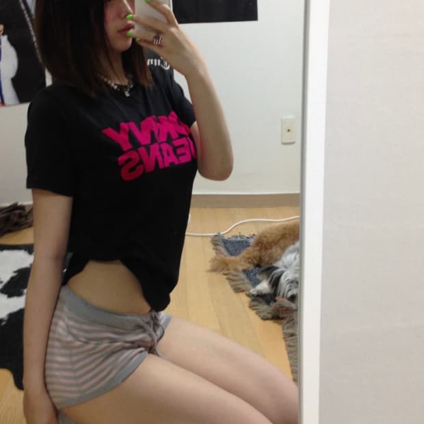 DKNY 핫핑크 티셔츠 Y2K