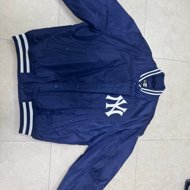 뉴에라 뉴욕양키스자켓 XL사이즈