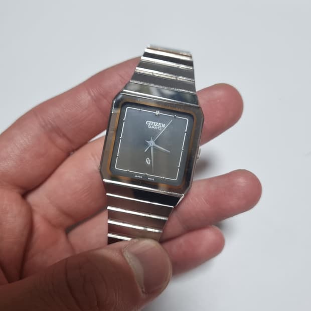 시티즌 쿼츠 시계 판매합니다