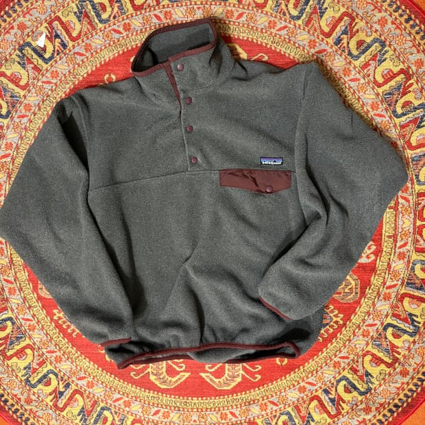 파타고니아 신칠라 스냅 풀오버 그레이 men’s s