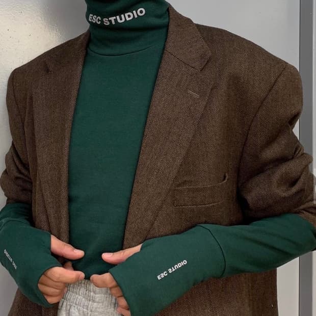 Esc studio 터틀넥 워머 긴팔티