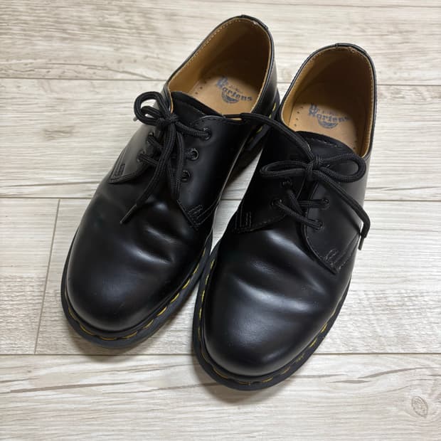 닥터마틴 1461 3홀 스무스 240