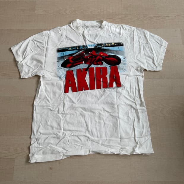 아키라 그래픽 티셔츠