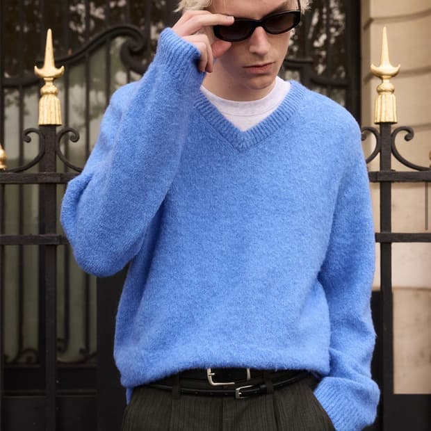 STU / 부클 브이넥 니트 (아주리 블루) / M